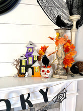 Load image into Gallery viewer, Haunted House DIY PAINT KIT | Halloween Décor | DIY Wood Craft Kit | Kids Art Project
